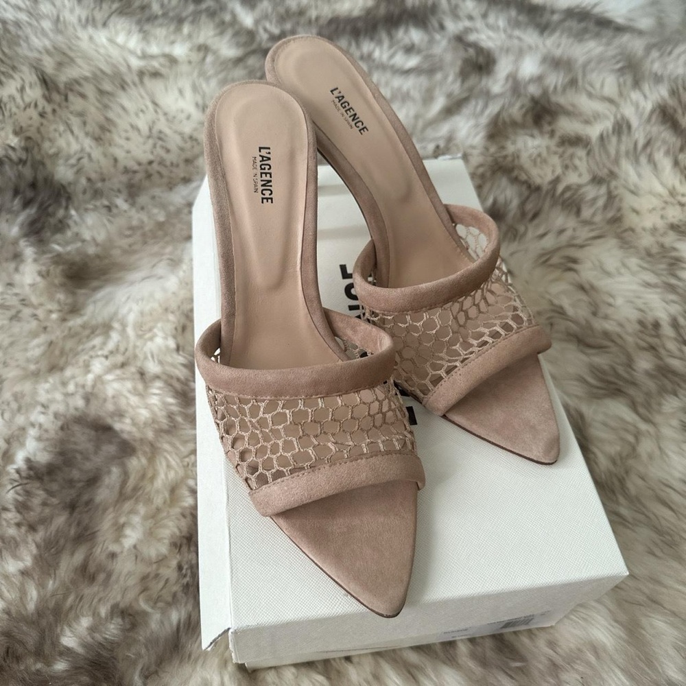L’AGENCE Romilly open toe mule in nude suede size 40 / US 9 NWT